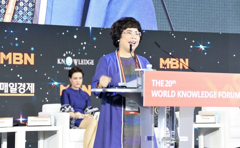BÀ THÁI HƯƠNG NHẬN GIẢI THƯỞNG NỮ DOANH NHÂN QUYỀN LỰC ASEAN TẠI DIỄN ĐÀN TRI THỨC THẾ GIỚI 2019