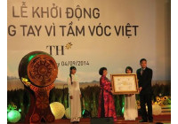 Ceremony launches “Joining hands for Vietnam stature”