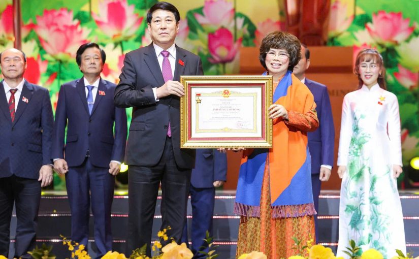 ĐẠI HỘI THI ĐUA YÊU NƯỚC TOÀN QUỐC LẦN THỨ XI:  TÔN VINH TẬP ĐOÀN TH MANG PHẨM HẠNH ANH HÙNG  CỦA MỘT DÂN TỘC ANH HÙNG